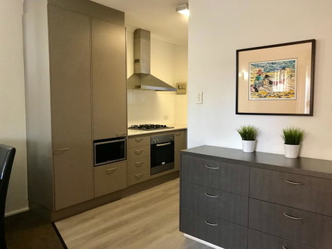 Adelaide DressCircle Apartments - Archer Street - Geraldton Accommodation 1