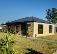 DBJ Holiday Units - Geraldton Accommodation