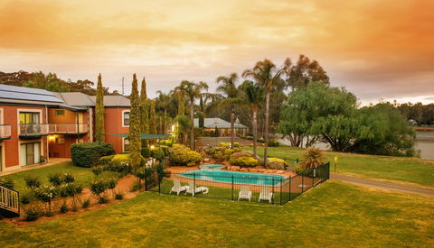Clare Country Club - Geraldton Accommodation 0