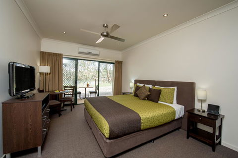 Clare Country Club - Geraldton Accommodation 4