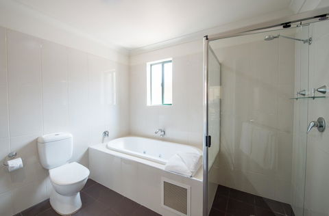 Clare Country Club - Geraldton Accommodation 12