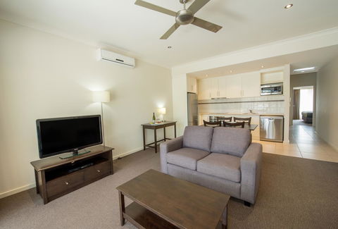 Clare Country Club - Geraldton Accommodation 13