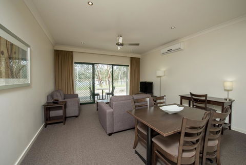 Clare Country Club - Geraldton Accommodation 14