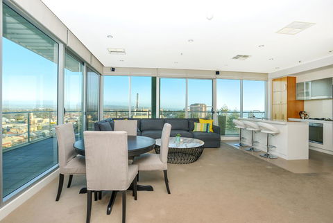 Glenelg Skyline Penthouse - Geraldton Accommodation 7