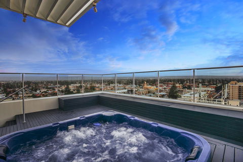 Glenelg Skyline Penthouse - Geraldton Accommodation 0