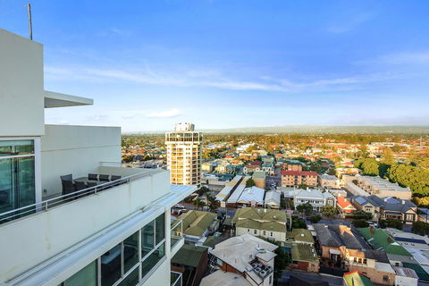 Glenelg Skyline Penthouse - Geraldton Accommodation 17