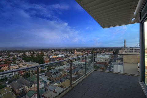 Glenelg Skyline Penthouse - Geraldton Accommodation 28