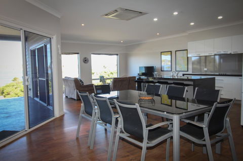Waterfront On Osprey - Geraldton Accommodation 4