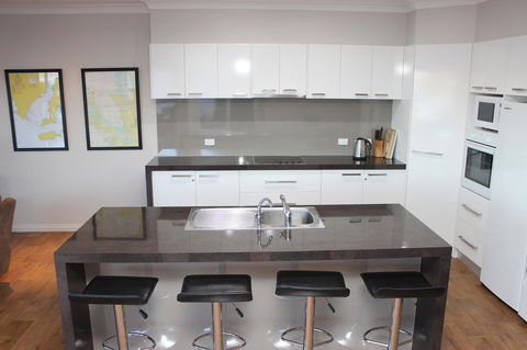 Waterfront On Osprey - Geraldton Accommodation 6