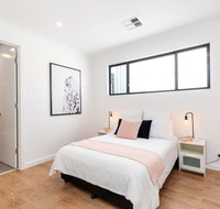 Brand new affordable luxury 3 bedroom 3 bathrooms house close to Adelaide city Chinatown beach Adelaide Airport - Geraldton Accommodation
