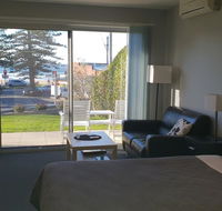2 Austinmer Studio - Geraldton Accommodation
