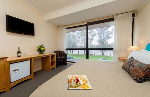 Berri Hotel - Geraldton Accommodation 36