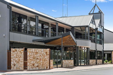 Berri Hotel - Geraldton Accommodation 6
