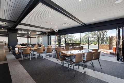 Berri Hotel - Geraldton Accommodation 12