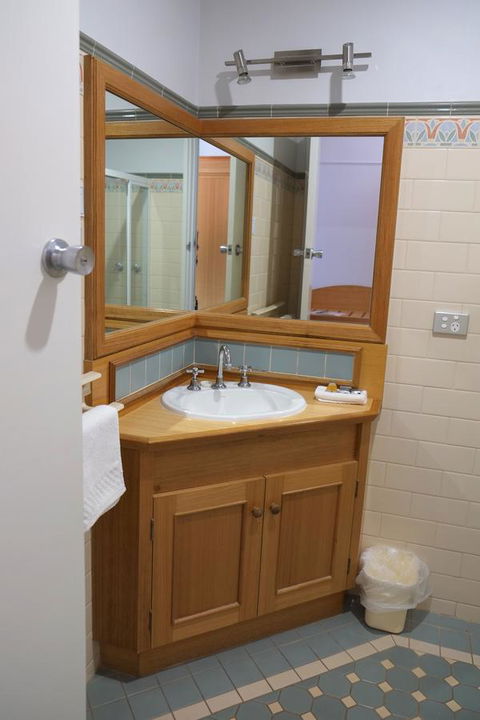 Berri Hotel - Geraldton Accommodation 30