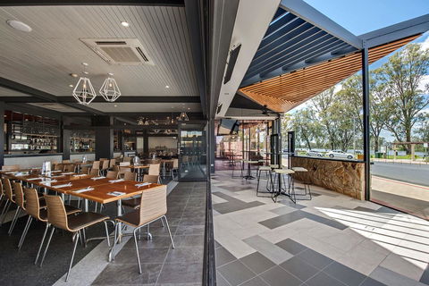 Berri Hotel - Geraldton Accommodation 5