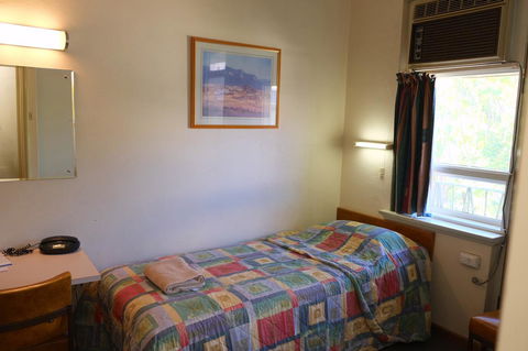 Berri Hotel - Geraldton Accommodation 27