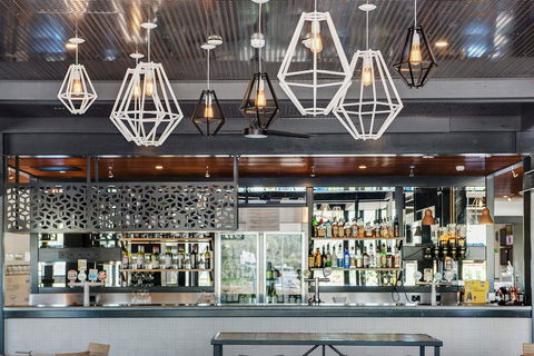 Berri Hotel - Geraldton Accommodation 8