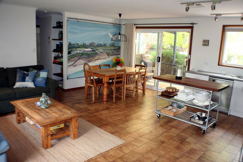 A2@Port Willy - Geraldton Accommodation 0