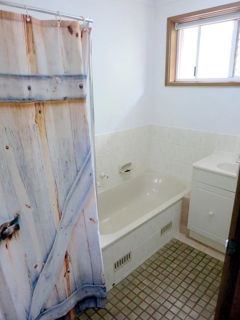 A2@Port Willy - Geraldton Accommodation 4