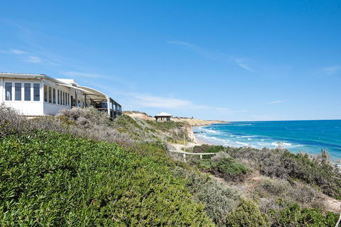 Red Door - Geraldton Accommodation 17