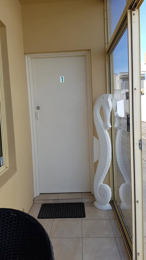 Acaill Accommodation Esplanade Living Self Check-In Self Check-Out - Geraldton Accommodation 42