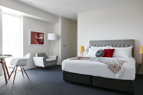 Art Series - The Watson - Geraldton Accommodation 13