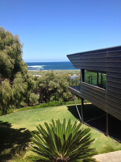 The Roozen Residence - Geraldton Accommodation 3