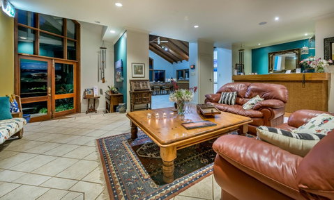 Chimes Spa Retreat - Geraldton Accommodation 4