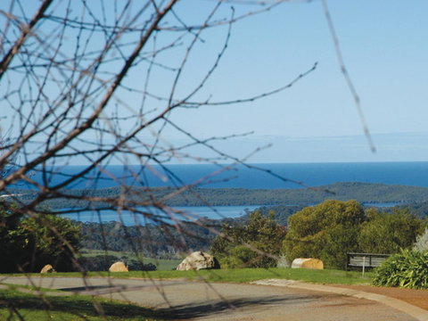 Chimes Spa Retreat - Geraldton Accommodation 28