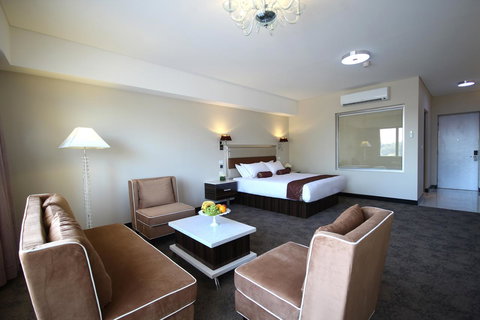 Swan River Hotel - Geraldton Accommodation 42