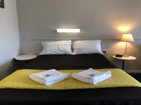 Dog Rock Motel - Geraldton Accommodation 22