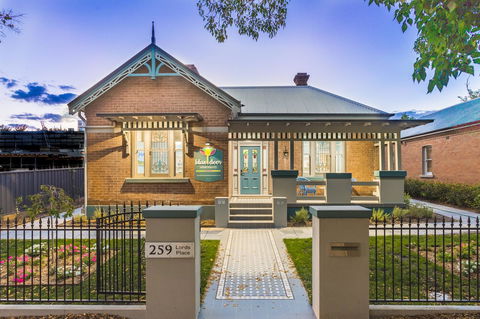 Blue Door Apartments - Geraldton Accommodation 0