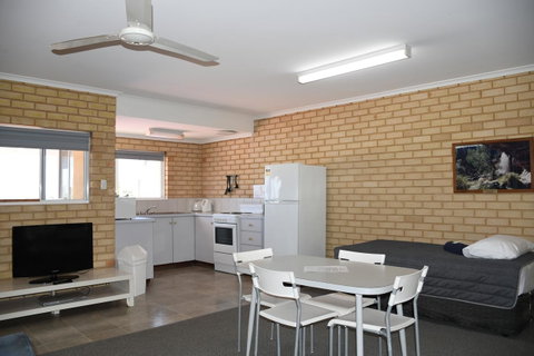 Kalbarri Seafront Villas - Geraldton Accommodation 16