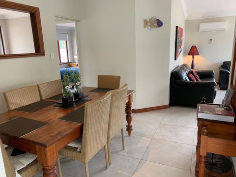 Beachside Prevelly Villas - Geraldton Accommodation 11