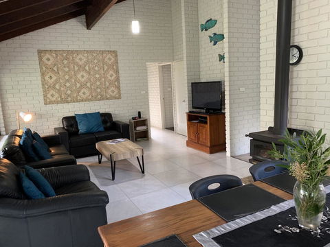 Beachside Prevelly Villas - Geraldton Accommodation 4