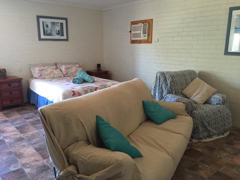 Surf Shack - Geraldton Accommodation 4
