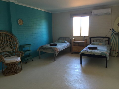 Surf Shack - Geraldton Accommodation 5