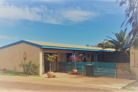 Surf Shack - Geraldton Accommodation 3