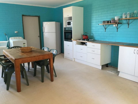 Surf Shack - Geraldton Accommodation 1