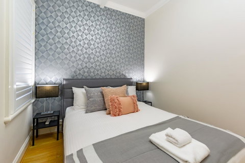 Heritage Townhouse Near Harbour Bridge - Geraldton Accommodation 27