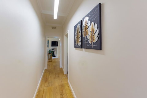 Heritage Townhouse Near Harbour Bridge - Geraldton Accommodation 12