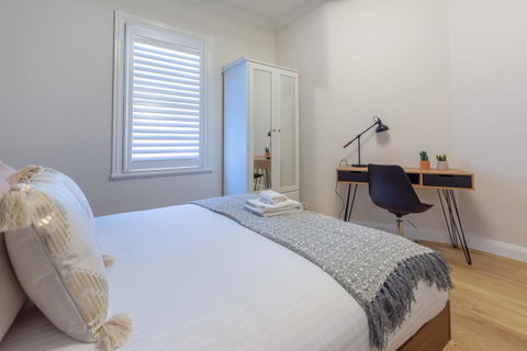 Heritage Townhouse Near Harbour Bridge - Geraldton Accommodation 6