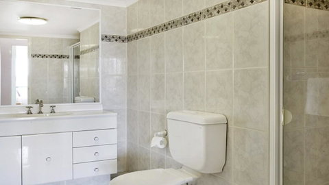Darling Harbor Apartment - Geraldton Accommodation 5