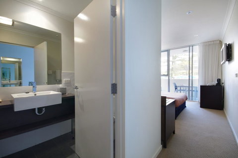 Macquarie Waters Boutique Apartment Hotel - Geraldton Accommodation 24