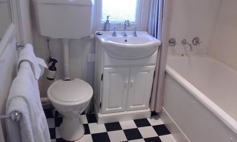 182 Anson Street - Geraldton Accommodation 5