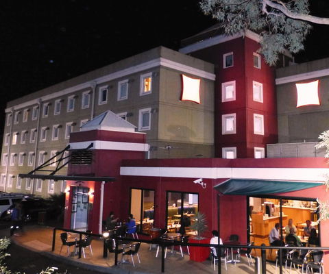 Ibis Thornleigh - Geraldton Accommodation 0