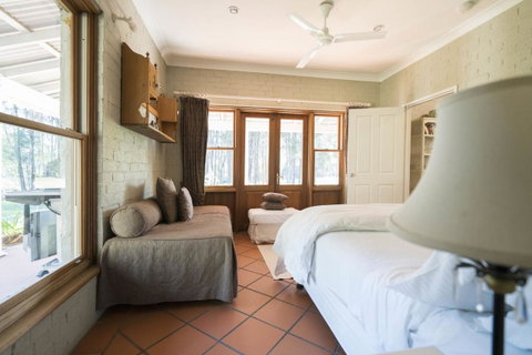 Thistle Hill Guesthouse - Walk To Many Wineries And Restaurants - Geraldton Accommodation 36