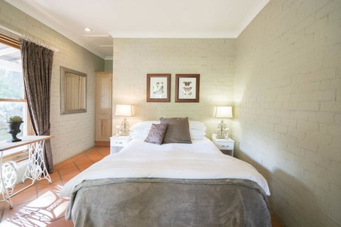 Thistle Hill Guesthouse - Walk To Many Wineries And Restaurants - Geraldton Accommodation 28
