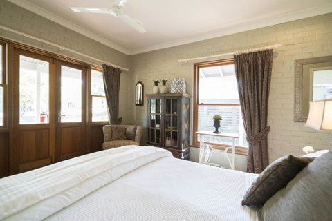 Thistle Hill Guesthouse - Walk To Many Wineries And Restaurants - Geraldton Accommodation 25